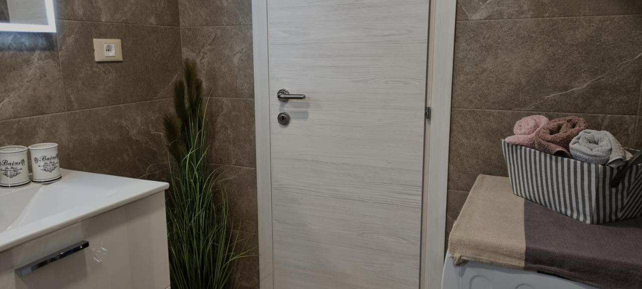 רוביני N&G Apartments מראה חיצוני תמונה